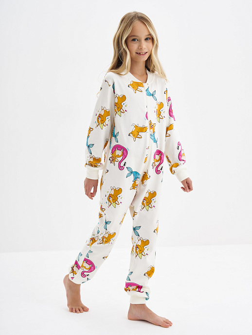 Комбинезон для сна для девочки на ребенке